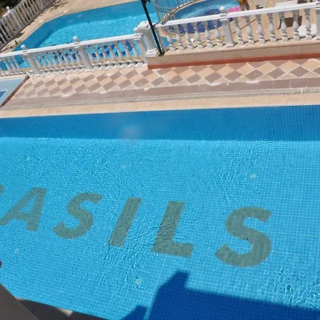 アパートホテル Basils