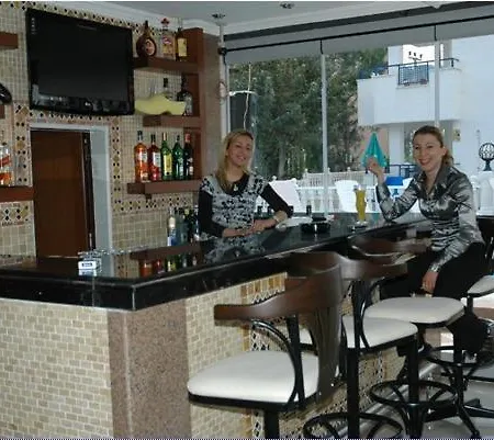 Apart Otel Basils 2*